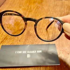 Izipizi screen reading blue light tortoise glasses.